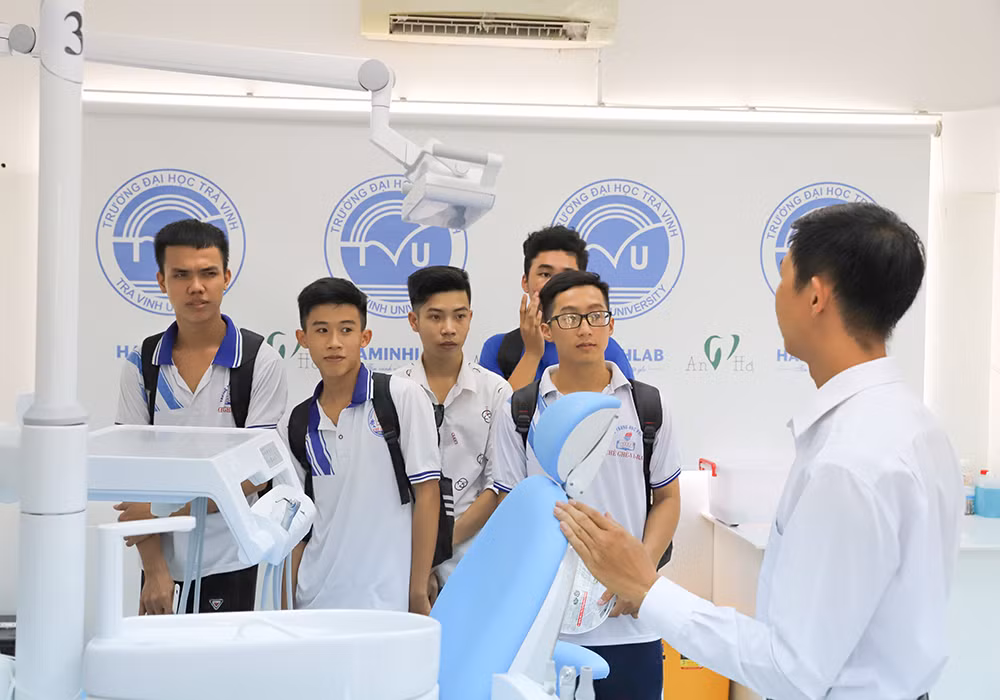 Trường ĐH Trà Vinh nhận hồ sơ xét học bạ đến ngày 15/8 ảnh 1