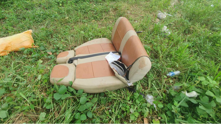 Công nhân vất vả dọn dẹp hiện trường vụ tai nạn thảm khốc ở Bình Thuận ảnh 16