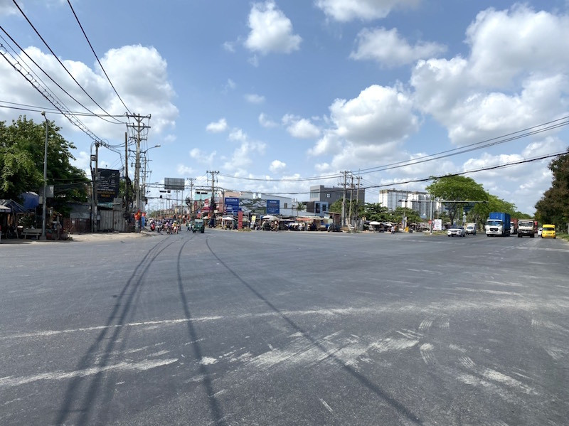 Cận cảnh chốt kiểm soát COVID-19 ở 7 cửa ngõ TPHCM ảnh 10