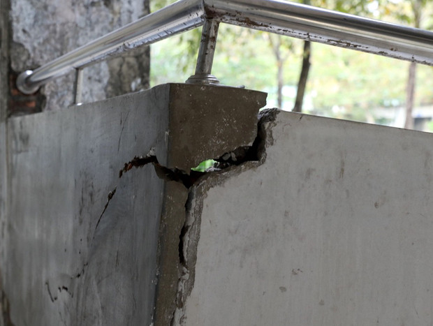 Chưa bàn giao, Bệnh viện Tâm thần TPHCM đã sụt lún như gặp động đất ảnh 16