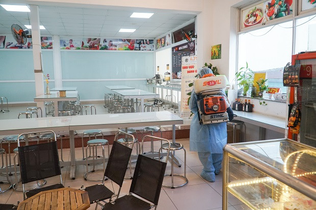 Trường ĐH Công nghệ TP. HCM phải phun khử trùng vì BN1342 đi học ảnh 2