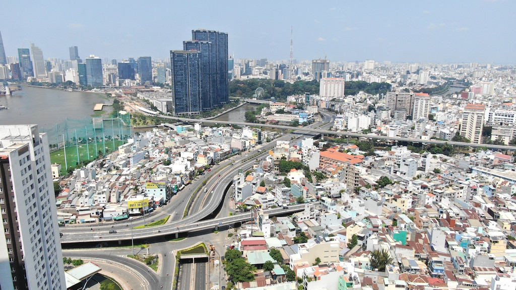 Con đường dài hơn 3km gánh cả 'rừng chung cư' ở Sài Gòn ảnh 23