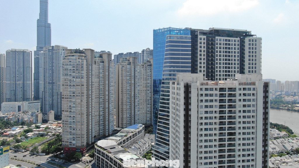 Tận thấy tuyến đường gánh cả 'rừng' chung cư ở TPHCM bị thanh tra quy hoạch ảnh 14