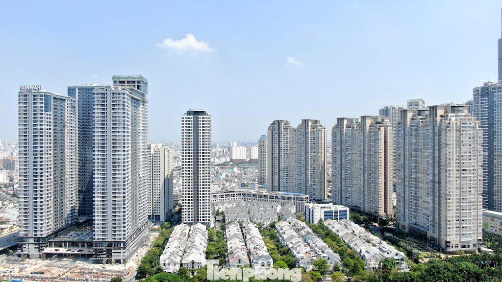 Tận thấy tuyến đường gánh cả 'rừng' chung cư ở TPHCM bị thanh tra quy hoạch ảnh 20