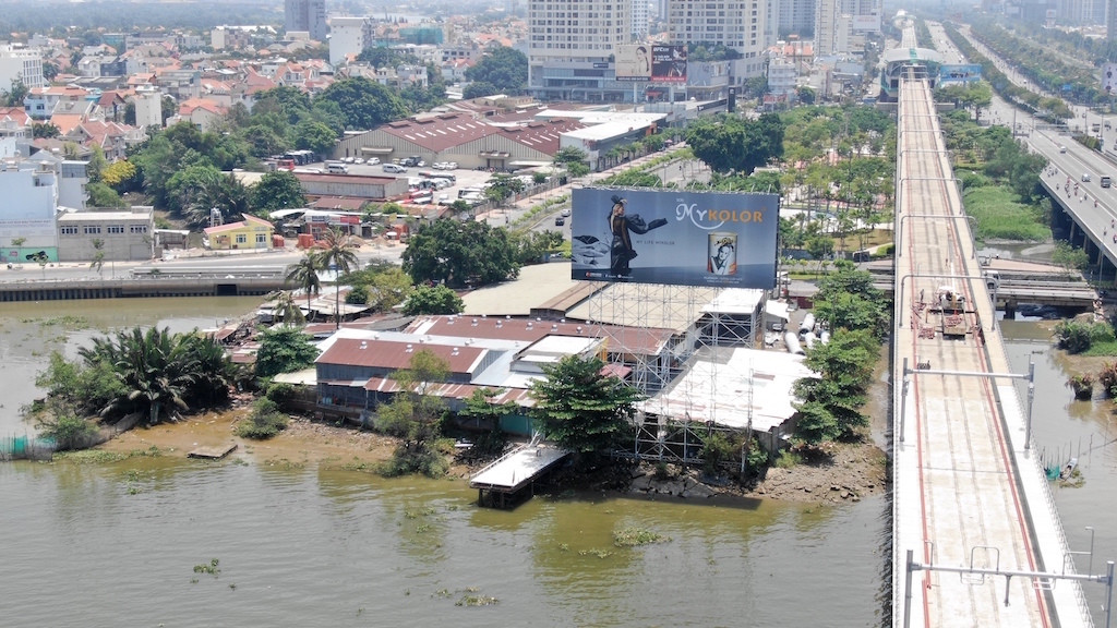 Tuyến metro đầu tiên của Sài Gòn đang thi công tới đâu? ảnh 30