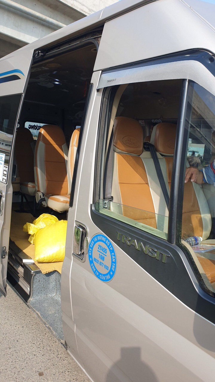 Cận cảnh chốt kiểm soát COVID-19 ở 7 cửa ngõ TPHCM ảnh 6