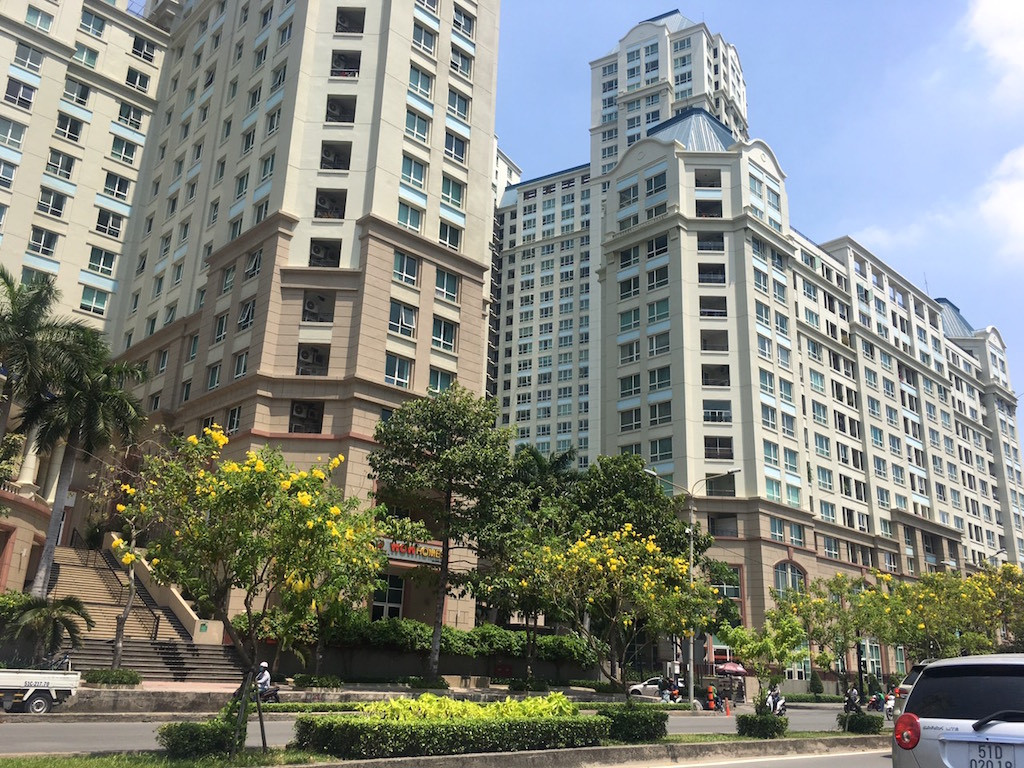 Con đường dài hơn 3km gánh cả 'rừng chung cư' ở Sài Gòn ảnh 19