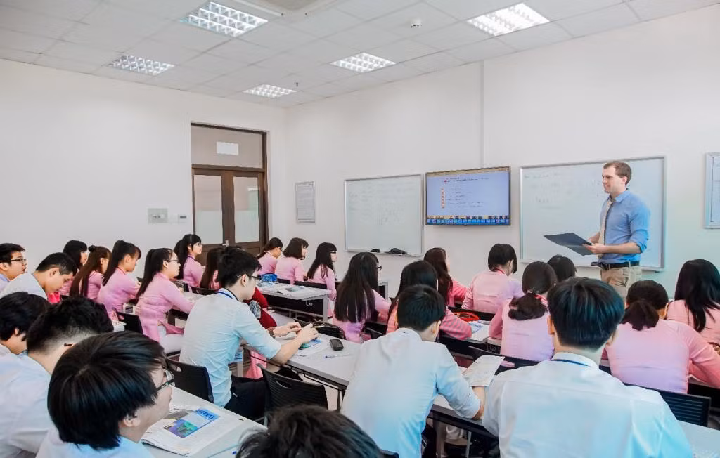 Tuyển sinh 2021: Nhiều trường đại học tuyển thí sinh có năng lực ngoại ngữ ảnh 1
