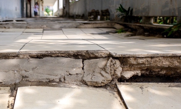 Chưa bàn giao, Bệnh viện Tâm thần TPHCM đã sụt lún như gặp động đất ảnh 13