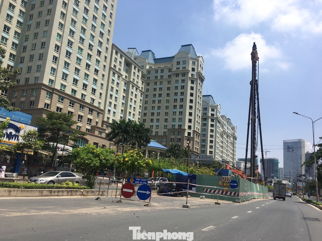 Tận thấy tuyến đường gánh cả 'rừng' chung cư ở TPHCM bị thanh tra quy hoạch ảnh 17