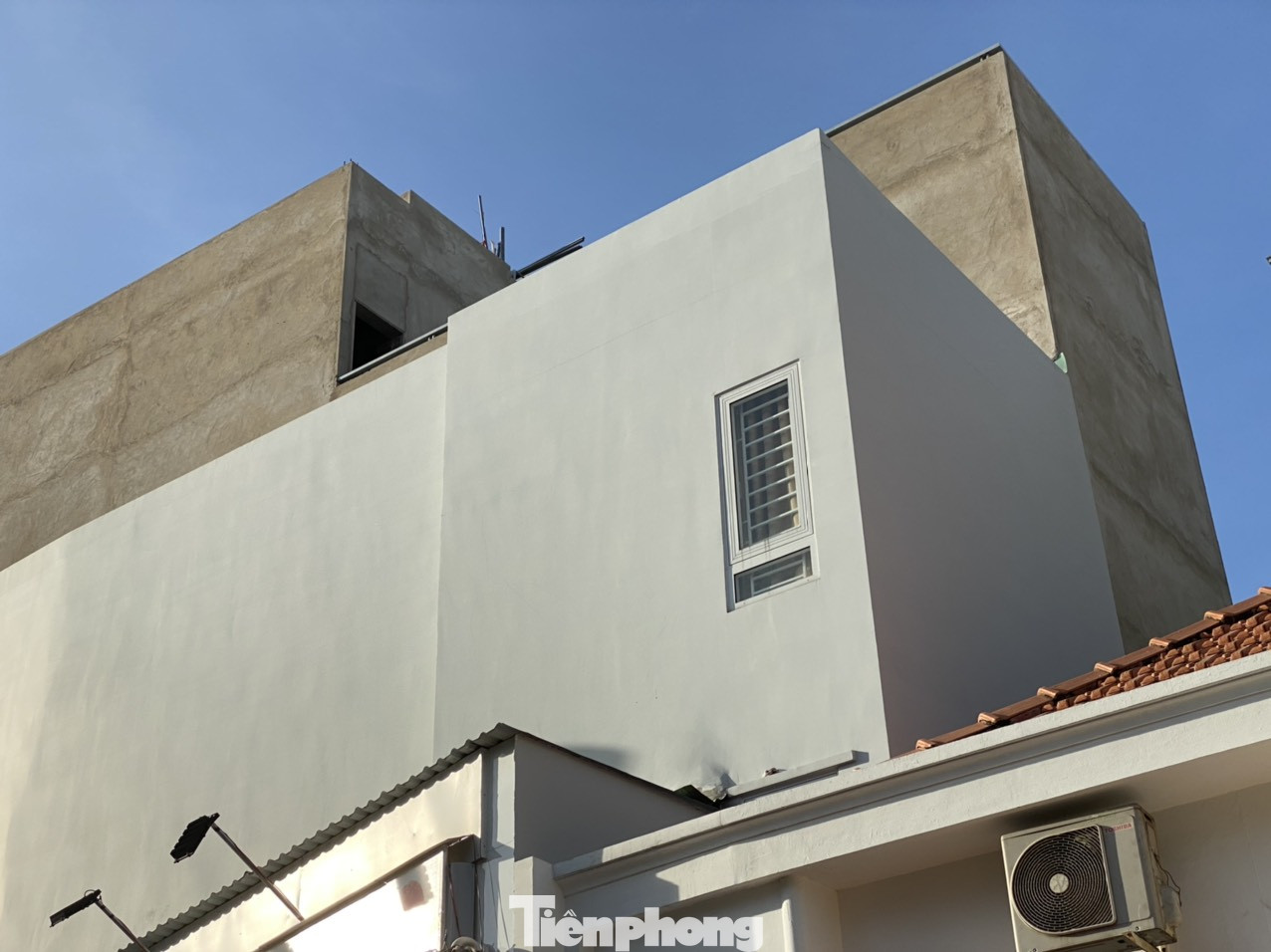 Loạt nhà siêu mỏng ở Sài Gòn vì 'nhường' đất mở rộng đường ảnh 12