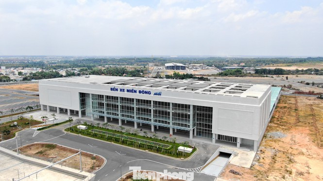 Bến xe Miền Đông mới tiếp tục bị lùi ngày đưa vào khai thác ảnh 1