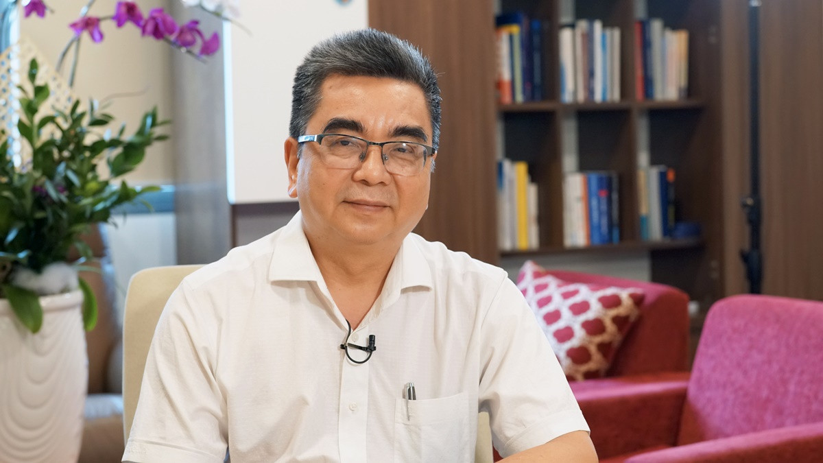 Dịch COVID-19 bùng phát, sinh viên học Giáo dục Quốc phòng qua mạng ảnh 1