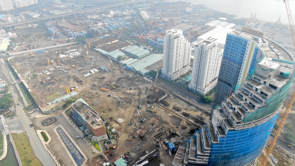 Nhìn gần bốn con đường ở Sài Gòn ken đặc chung cư ảnh 29