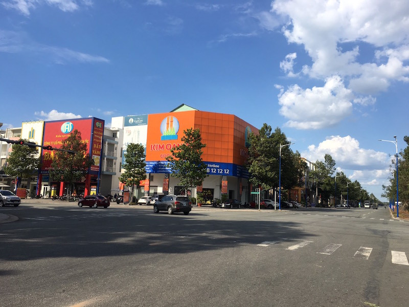 'Phố bất động sản' đìu hiu giữa mùa dịch COVID-19 ảnh 2