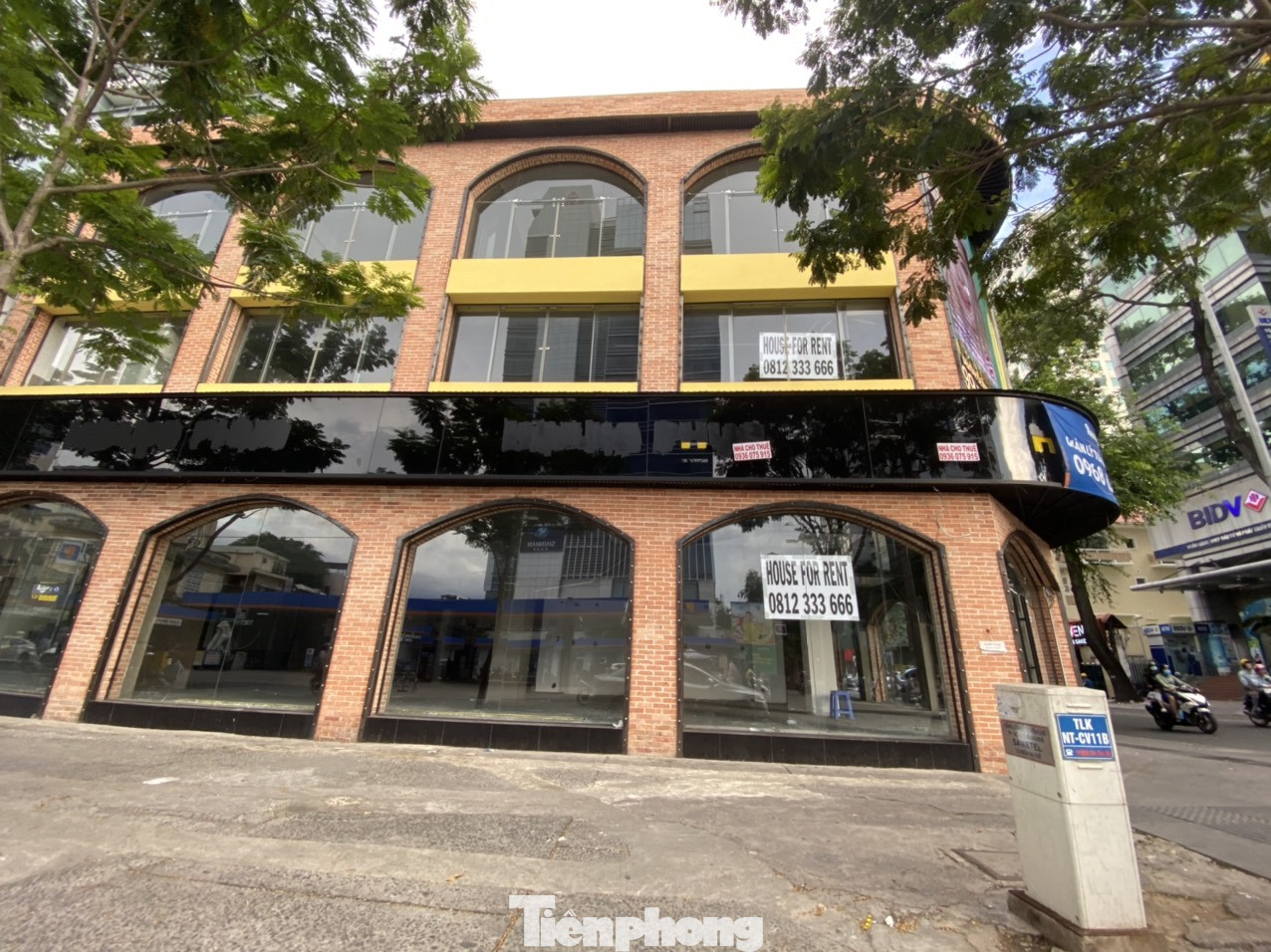 Nhà phố tiền tỷ 'thi nhau' đóng cửa, treo biển cho thuê ở trung tâm Sài Gòn ảnh 21