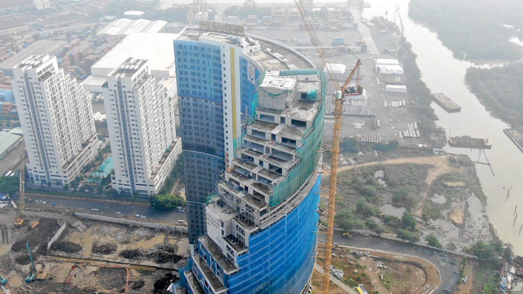 Nhìn gần bốn con đường ở Sài Gòn ken đặc chung cư ảnh 31