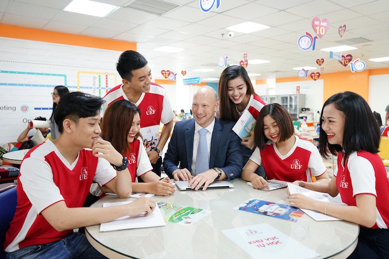 Hai trường đại học đầu tiên cho sinh viên nghỉ tới ngày 5/3 ảnh 1