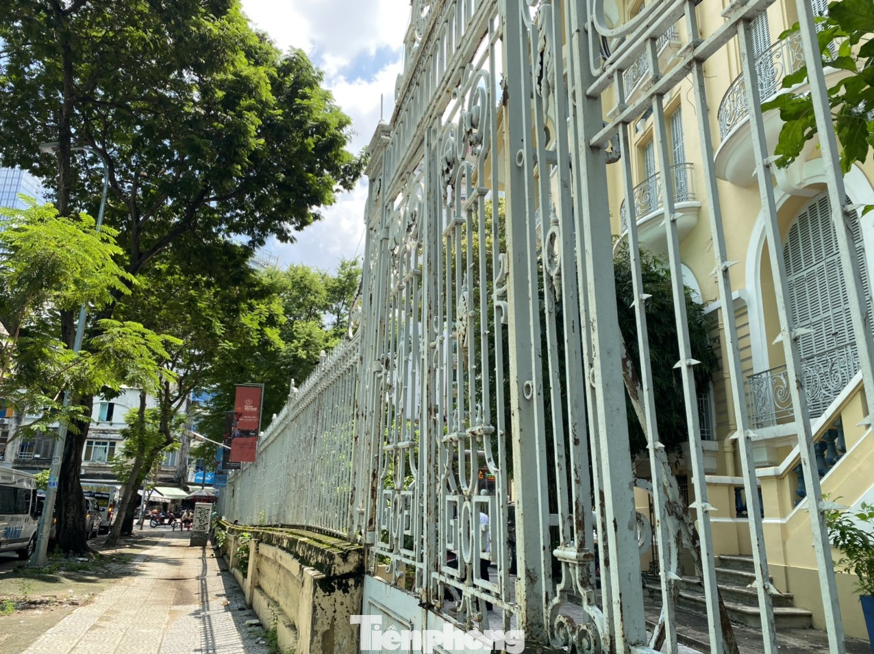 Bảo tàng Mỹ thuật TPHCM bị lún nứt do cao ốc khu tứ giác Bến Thành thi công ảnh 2