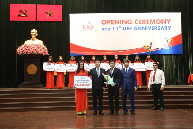 Học phí trường đại học tăng kịch trần: Trường làm gì để hỗ trợ sinh viên? ảnh 2