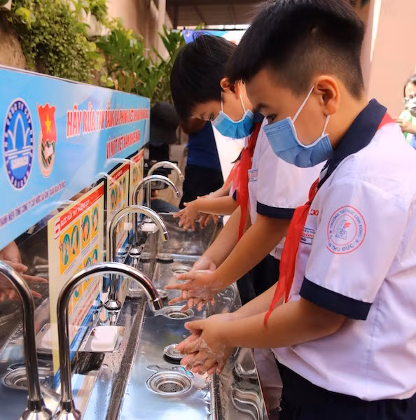 Sinh viên, y bác sĩ trẻ tình nguyện chống dịch Covid-19 ảnh 1
