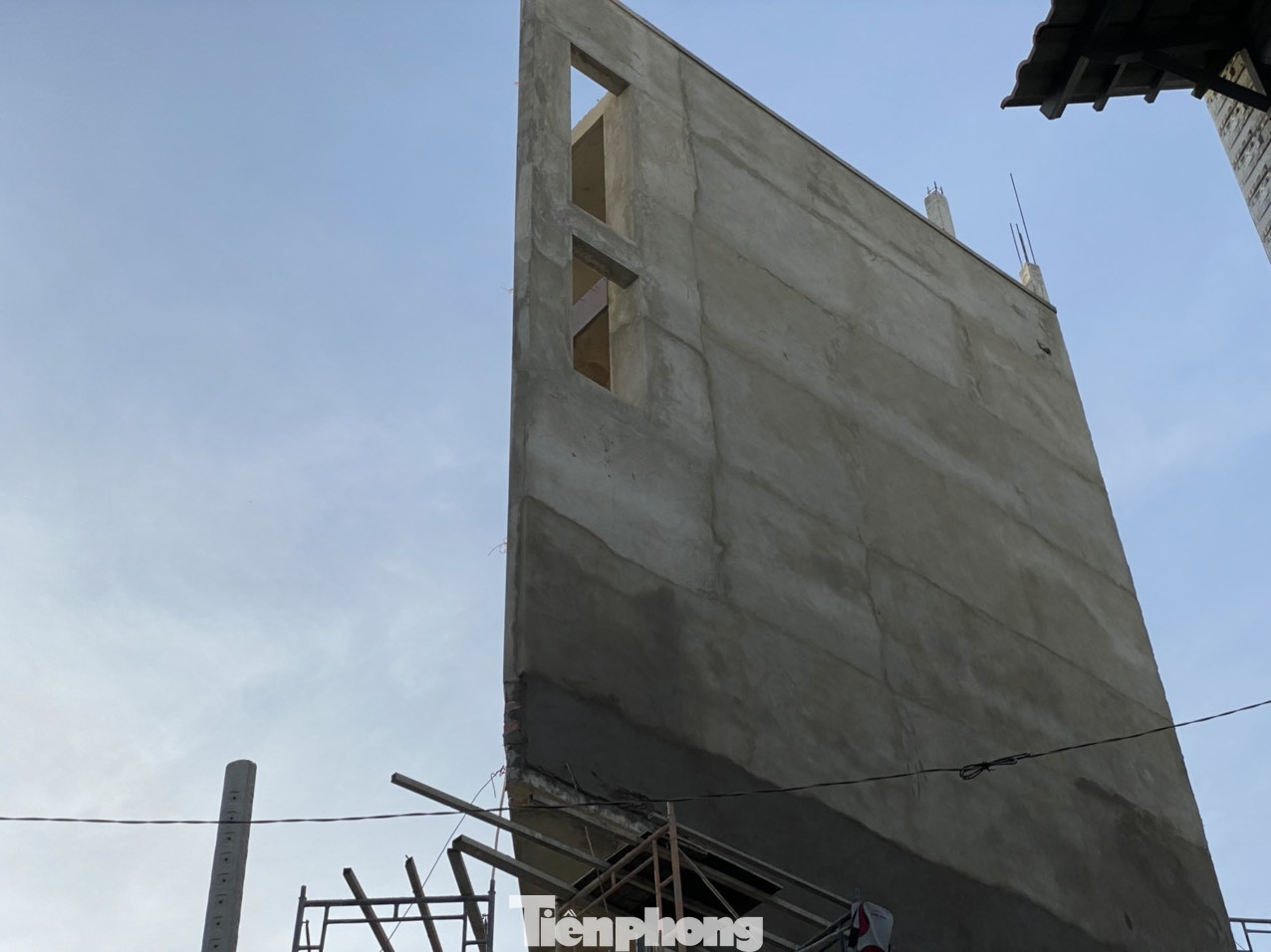 Loạt nhà siêu mỏng ở Sài Gòn vì 'nhường' đất mở rộng đường ảnh 24