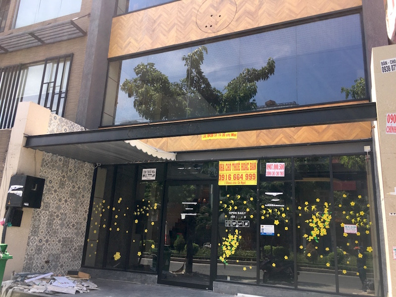 Mặt bằng 'tiền tỷ' bỏ hoang ở Sài Gòn vì dịch Covid-19 ảnh 15