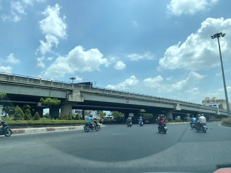 Cận cảnh chốt kiểm soát COVID-19 ở 7 cửa ngõ TPHCM ảnh 15