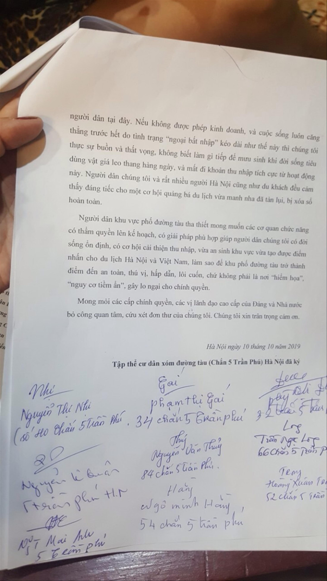 Trở lại phố đường tàu: Người khen tuyệt, kẻ lè lưỡi ảnh 1