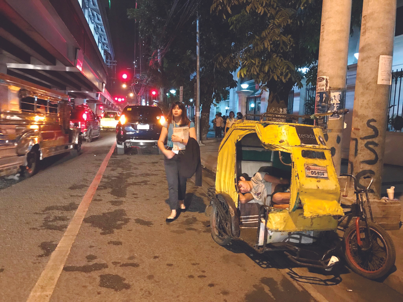 Pedicab và Jeepney, chào Manila! ảnh 1