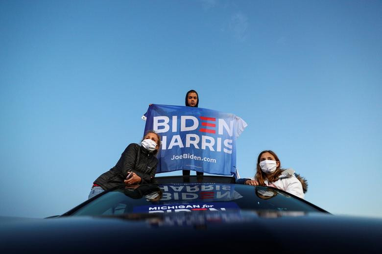 Hai ông Trump - Biden và cách vận động cử tri trái ngược giữa mùa dịch ảnh 18