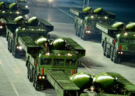 Triều Tiên khoe dàn khí tài cực khủng trong lễ duyệt binh lúc 0h ảnh 31