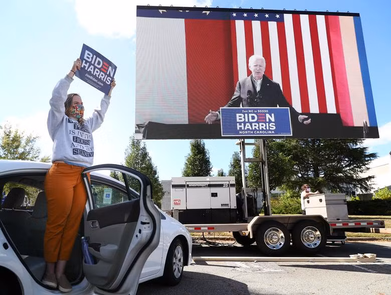 Hai ông Trump - Biden và cách vận động cử tri trái ngược giữa mùa dịch ảnh 16