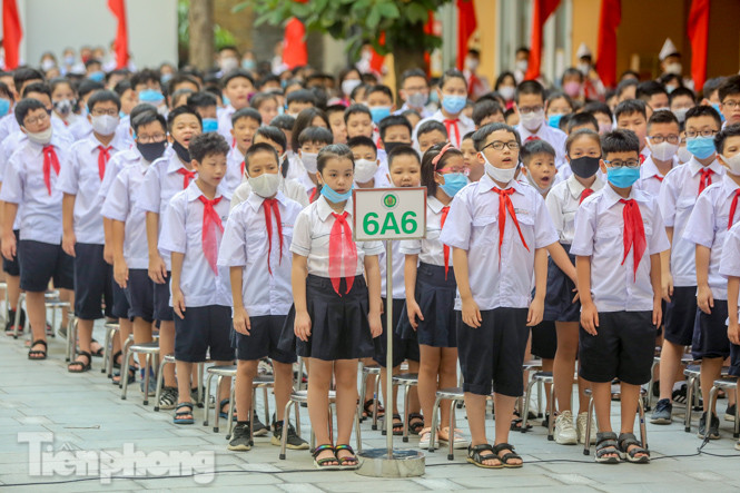 Lễ khai giảng đặc biệt tại ngôi trường trăm tuổi ở Hà Nội ảnh 7