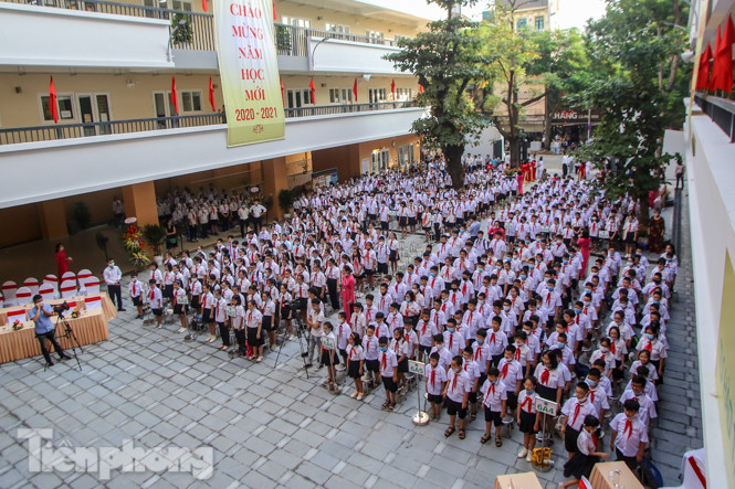 Lễ khai giảng đặc biệt tại ngôi trường trăm tuổi ở Hà Nội ảnh 4