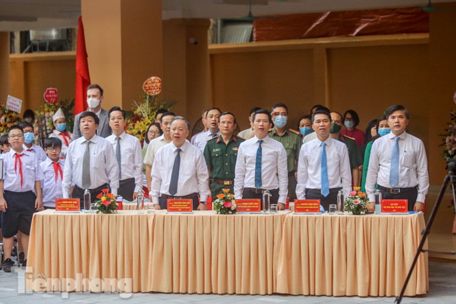 Lễ khai giảng đặc biệt tại ngôi trường trăm tuổi ở Hà Nội ảnh 5