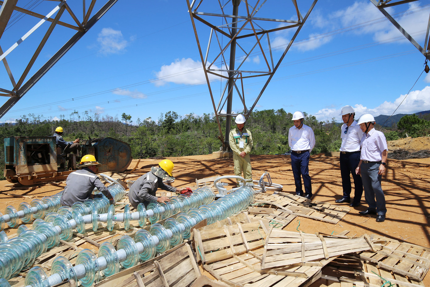 Đường dây 500 kV Dốc Sỏi – Pleiku 2: Phấn đấu hoàn thành đúng tiến độ ảnh 1