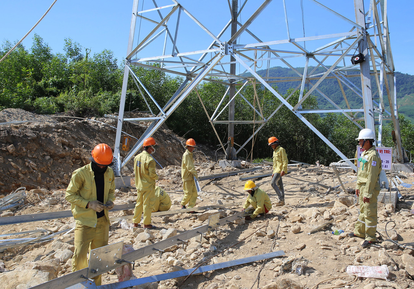 Đường dây 500 kV Dốc Sỏi – Pleiku 2: Phấn đấu hoàn thành đúng tiến độ ảnh 4