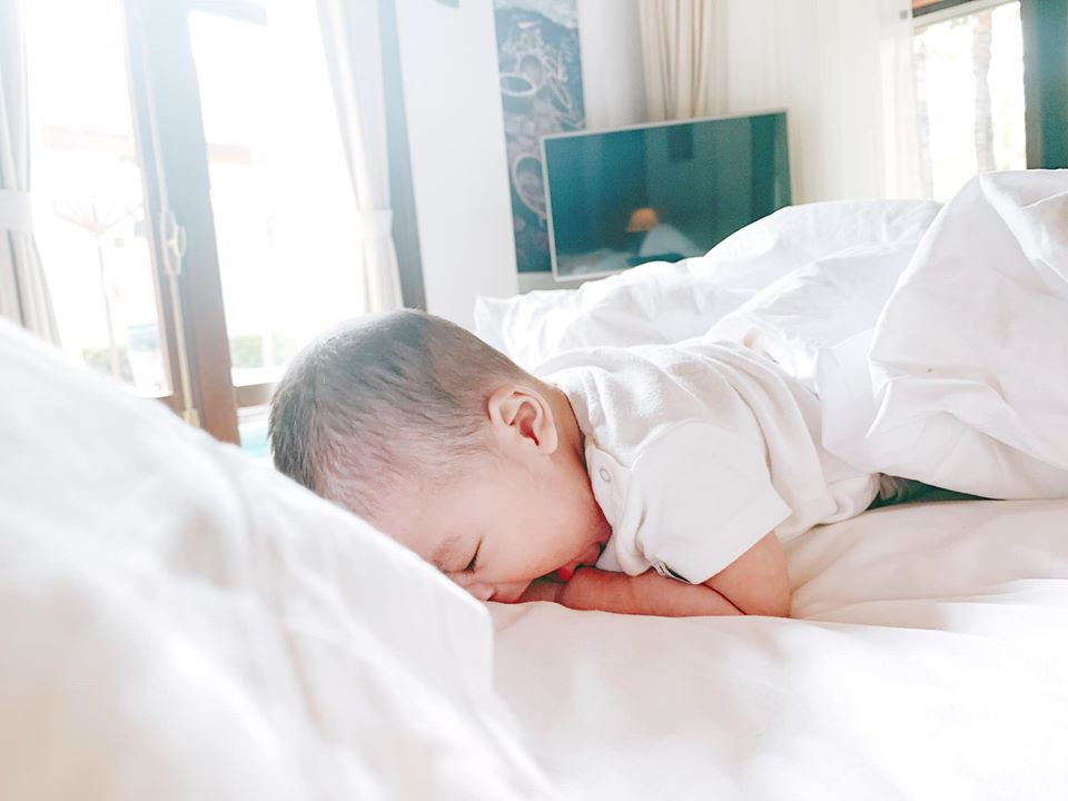 Lan Khuê liên tục khoe quý tử đầu lòng cực kỳ đáng yêu, 'đốn tim' cư dân mạng ảnh 7