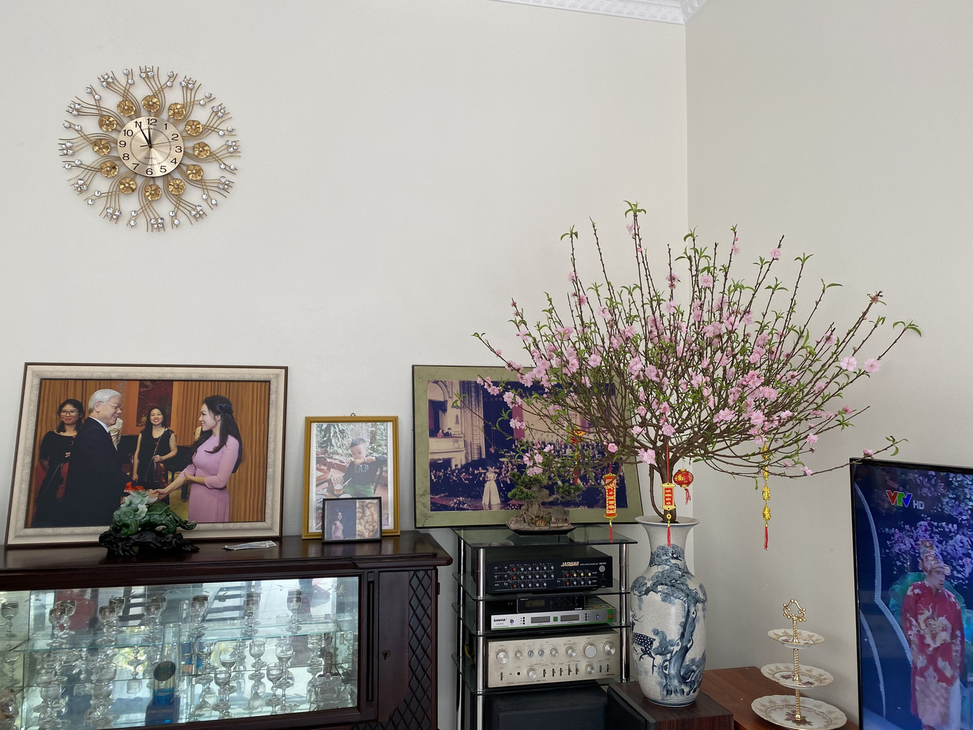 Ca sĩ Lan Anh xây nhà mới cho bố mẹ ăn Tết ảnh 2