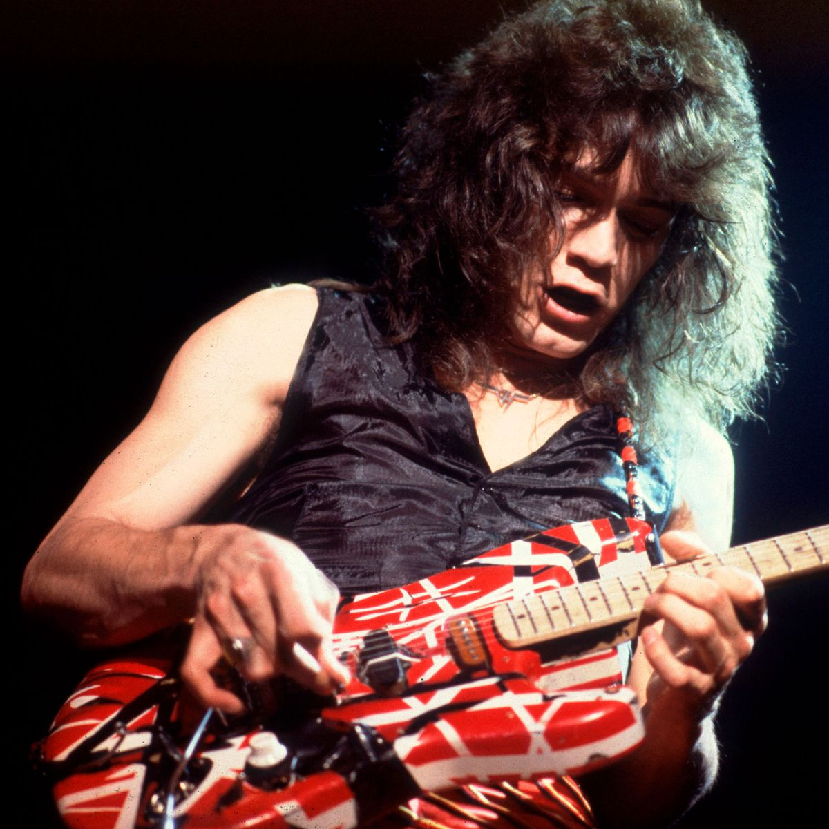 'Nghệ sĩ guitar vĩ đại nhất mọi thời đại' Eddie Van Halen qua đời ảnh 3