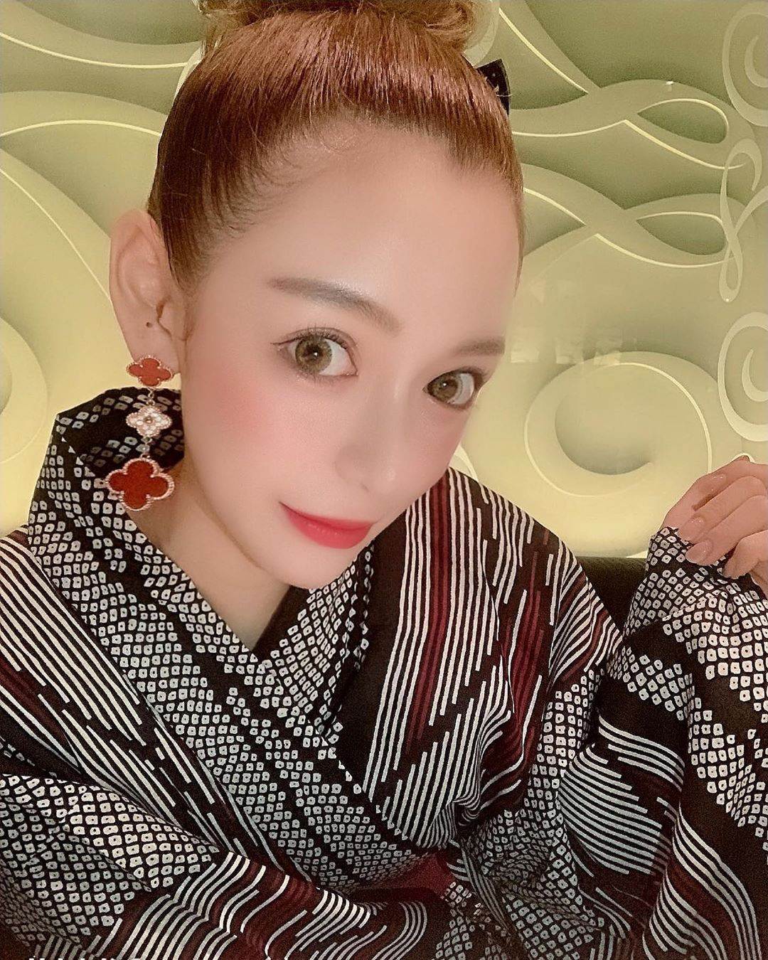 Vẻ nóng bỏng của nữ geisha 'đắt giá' nhất Nhật Bản ảnh 4