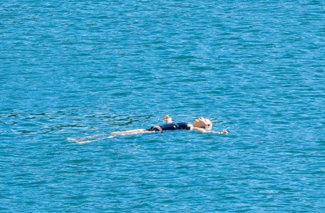 Người tình 'vụng trộm' của Thành Long lần hiếm hoi khoe thân hình tuổi 47 gây ‘sốt’ ảnh 4