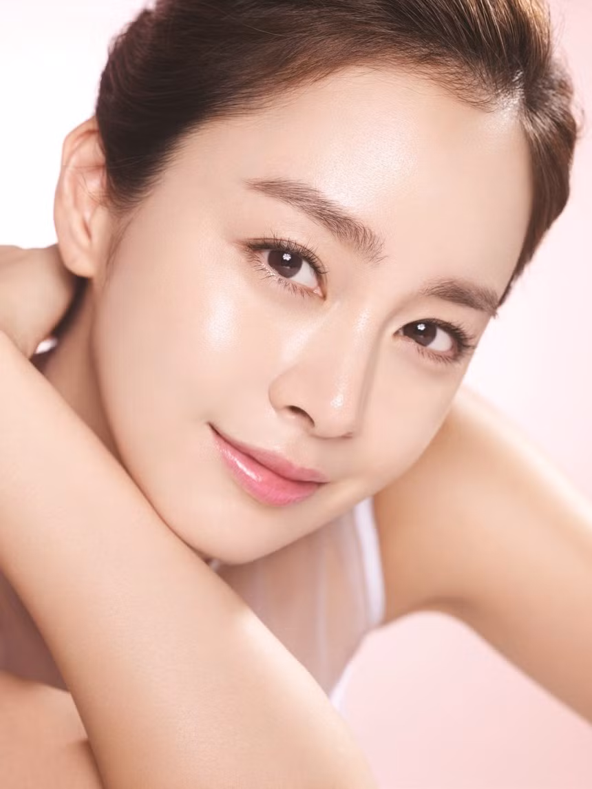 Son Ye Jin, Song Hye Kyo và loạt mỹ nhân Hàn ‘đẹp từ trong trứng nước’ ảnh 14
