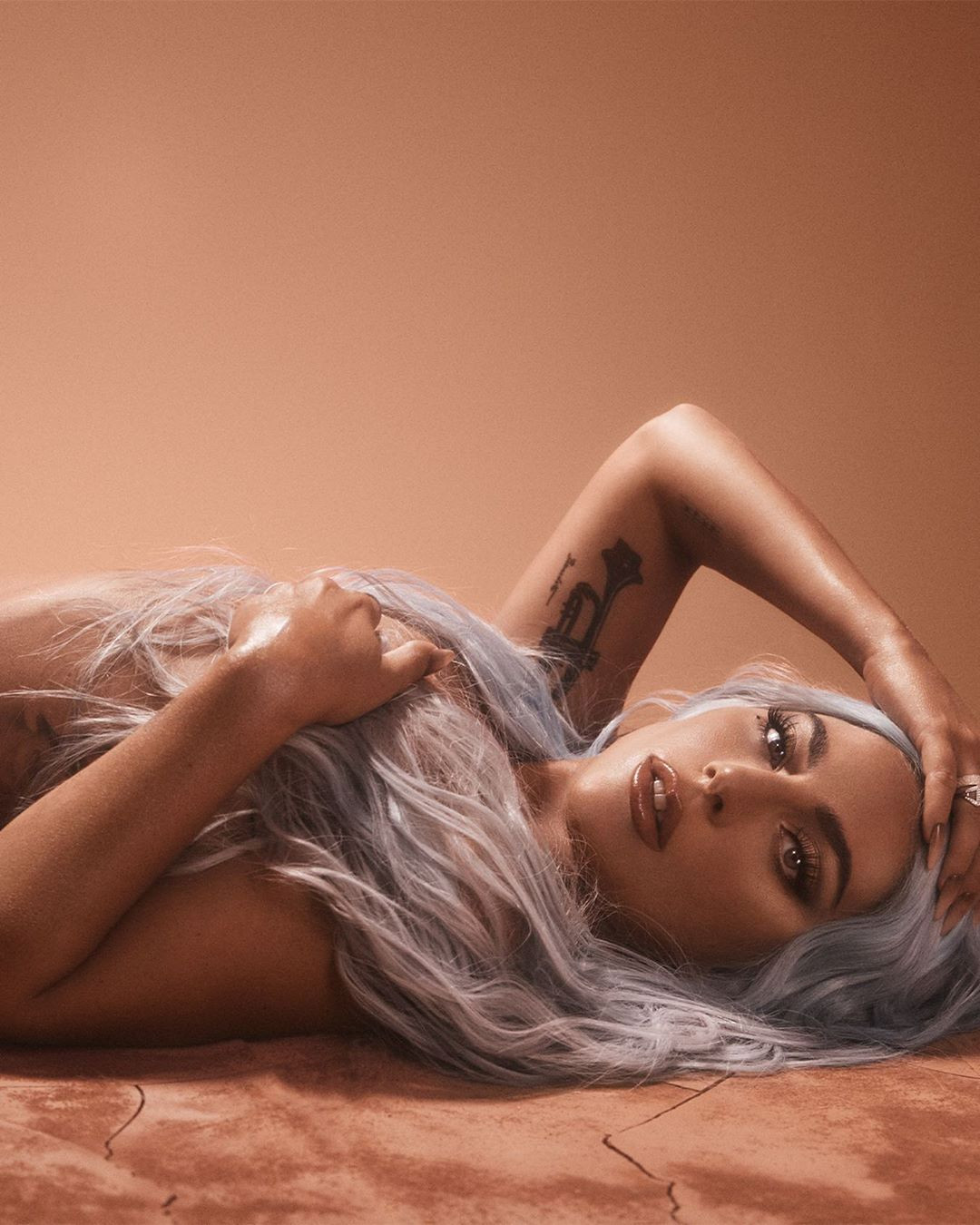 Lady Gaga bán nude táo bạo, khoe đường cong ‘bỏng mắt’ ảnh 1