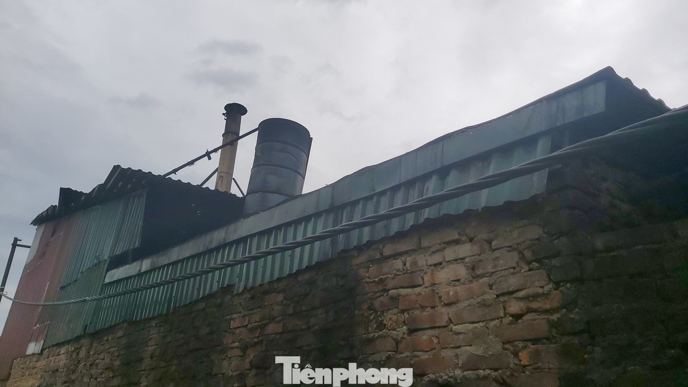 Loạt nhà xưởng trái phép, dùng cao su làm chất đốt ở Hà Nội ảnh 4