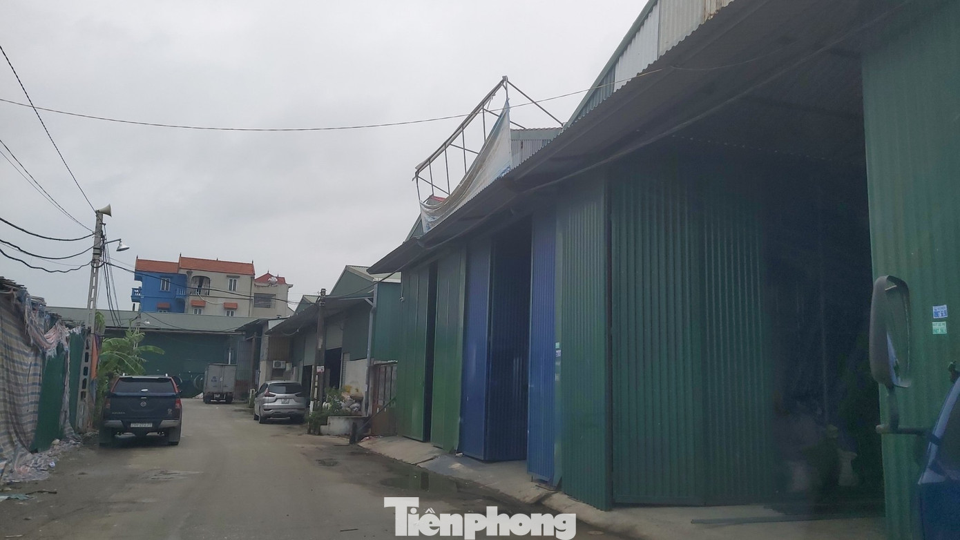 Tràn lan nhà xưởng trái phép ngoại thành Hà Nội: Xã 'chống lệnh' huyện? ảnh 2