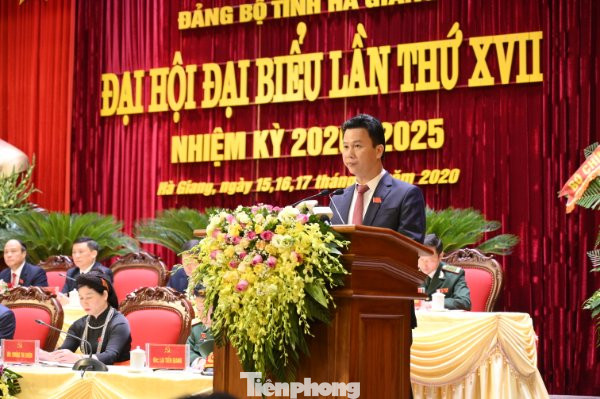 Đại tướng Ngô Xuân Lịch: Hà Giang là địa bàn chiến lược, có lợi thế lớn về du lịch ảnh 2