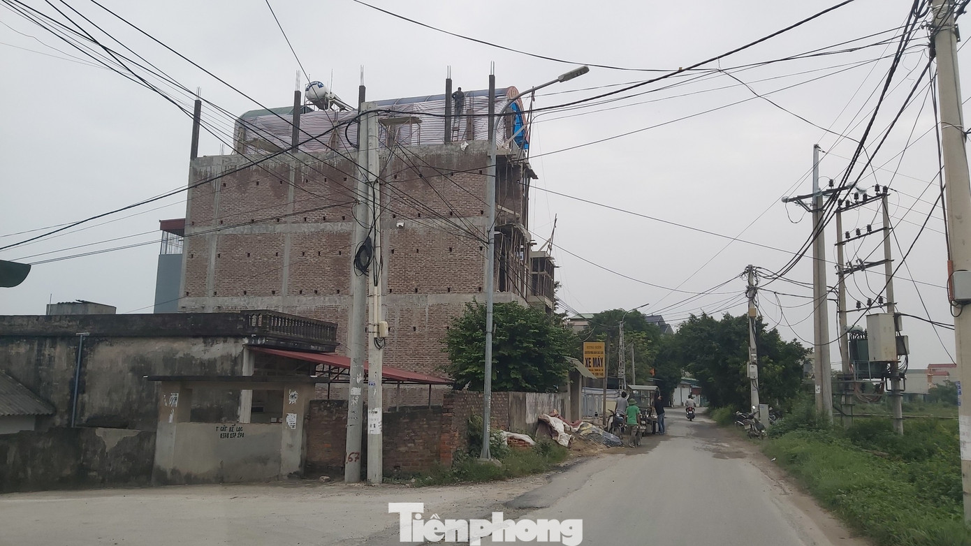 Tràn lan nhà xưởng trái phép ngoại thành Hà Nội: Xã 'chống lệnh' huyện? ảnh 1