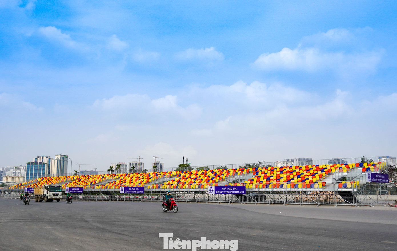 Ngồi trên lửa vì bỏ tiền tỷ đón đầu giải đua F1 ảnh 1